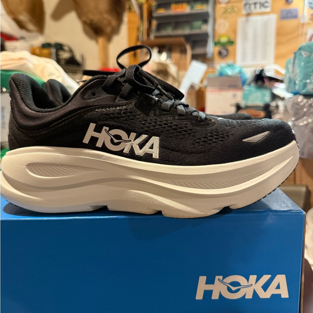 B7Hoka Black and White Women's Shoes 7